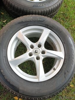 Zimní sada Renault r17 5x114,3 Pirelli 235/65/17 - 12