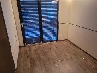 TOP Nový Hausbot 15x4,2m celoročne obývateľný - 12