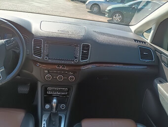 VW Sharan 2.0 combi - automat , ZACHOVALÝ  - 12