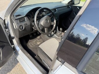 Škoda Rapid 1.6 TDi 77kw CZ původ - 12