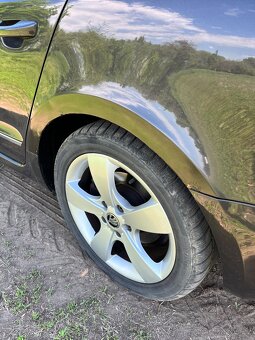 Prodám Škoda Superb kombi 2, 2.0tdi 125kw DSG - 12