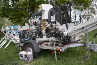 Štípací poloautomat se zvedacím stolem - SPZ - 400V / benzín - 12