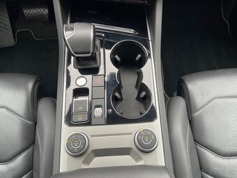 Prodá Volkswagen Touareg 3,0 TDI AT, LED Matrix - 12