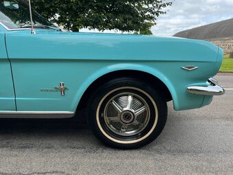 1965 Ford Mustang V8 - 12