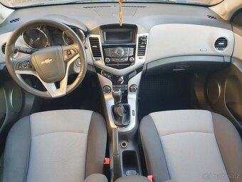 Chevrolet Cruze 1.8 benzín  r.v.2009 Naj.162 350Km - 12