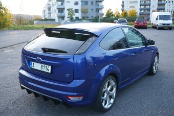 Ford Focus 2.5 ST - 12