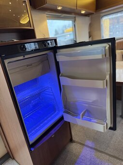 Bürstner Averso Plus 410 ~ Sklopná postel - 12