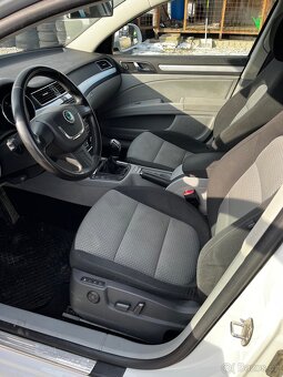 Škoda Superb combi - 12