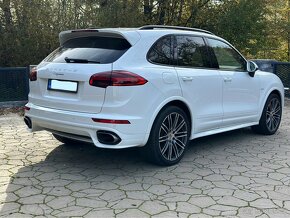 Porsche Cayenne diesel  3.0 V6 - 12