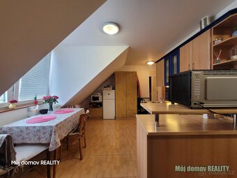 Prostorný mezonetový byt 2+kk, 38 m  Řeporyje, Loučná . - 12