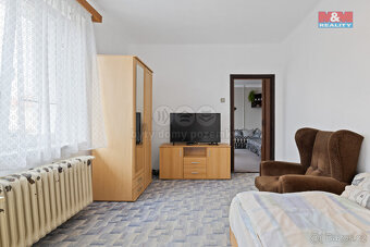 Prodej bytu 4+1, 92 m², Komárov, ul. Nad Oborou - 12