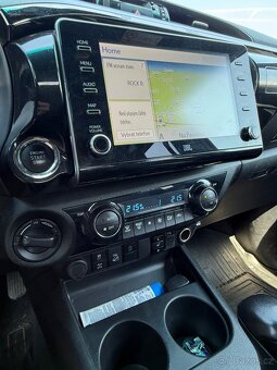 Toyota Hilux 2.8 d-4D 150kW - r.v. 5/2022 - ZÁRUKA - 12
