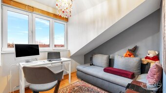 Prodej rodinný dům 5+kk, na pozemku 310 M2,  Benice, Praha - 12
