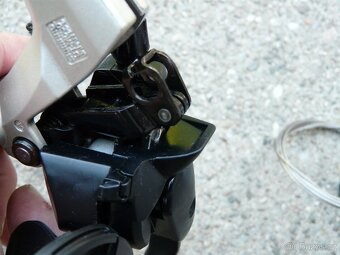 Shimano Deore 3x9 Dual Control páky - 12