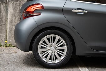 Peugeot 208 1.2 PureTech Allure A/T aj na splátky - 12