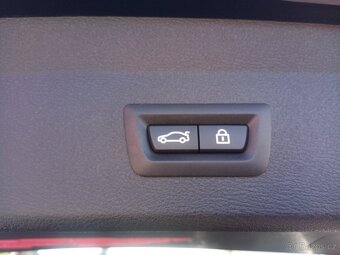 BMW X1 2,0 D XDRIVE, 1.MAJITELKA,SERVISKA - 12