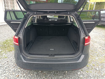 Volkswagen Passat, 110kw,APP,NAVI,r.2017,automat - 12