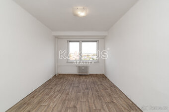 Prodej dr. bytu 3+1, ulice Gen. Janka, Mariánské hory - 12