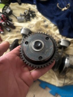 Klikova hridel ojnice prevodovka spojka Suzuki Gsxr750 00-03 - 12