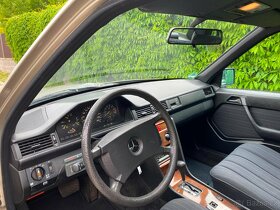 Mercedes Benz W124 260E automat, r.v. 1986 dobrý stav - 12
