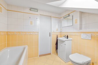 Prodej rodinného domu po rekonstrukci v Novém Jičíně - 12