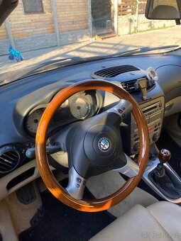 Alfa Romeo 147 - 12