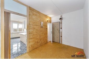 Prostorný byt 4+1, 84 m2, klidná ulice, výhledy do zeleně, K - 12