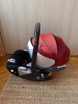 Vajíčko cybex cloud Z i-Size Rebellious + otočná Base Z - 12