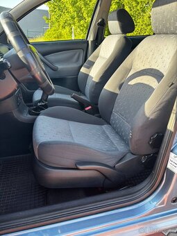 Škoda Octavia Tour 1.6 MPI 2009 248tis - 12