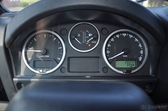 SPECIÁL Expediční Landrover Defender, 24 000 km, 1. majitel - 12