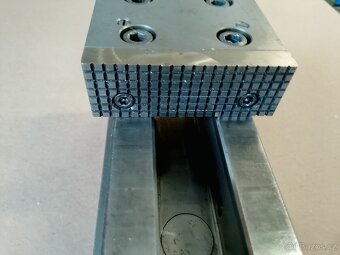 CNC svěrák přesný HILMA ROMHELD SM100 - 12