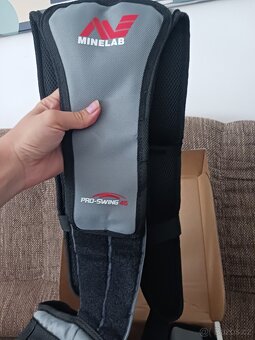 Postroj pro detektor - 12