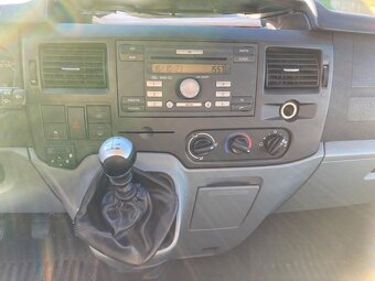 FORD TRASIT DEVĚT MÍST - 12