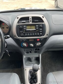 Toyota Rav4 D4-D 4x4 = 85kW, Bez korozie, Dovoz IT = - 12