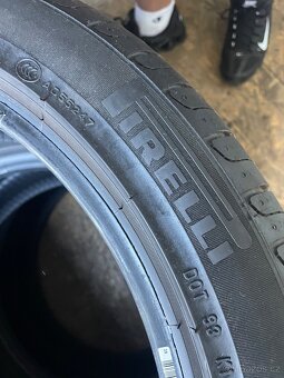 Sada pneu 225 45 18 - 12