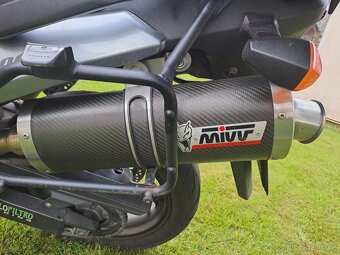 Suzuki V-Strom 1000 - 12