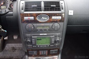 Ford Mondeo 1,8 i GHIA,PO SERVISU,BEZ KOROZE - 12