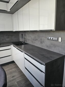 krásný  byt 3+1 (dispozičně upraveno na 4+1) - 12