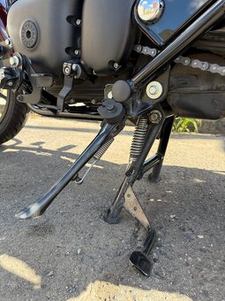 Royal Enfield Meteor 350 - Stellar Red - 12