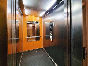 Podnájem prostorného bytu 3+1 s lodžií, lokalita Krynická, P - 12