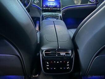 Mercedes-Benz EQE 300 - 12