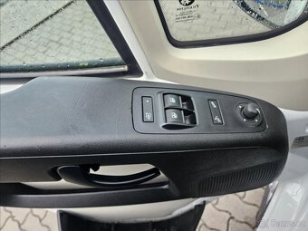 Peugeot Boxer 3,0 L3H2 7 míst - 12