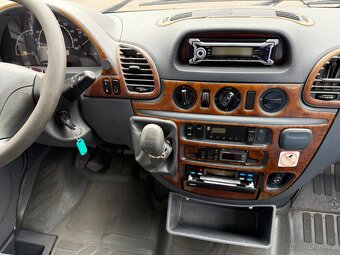 Mercedes Sprinter 416 - 12