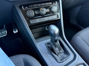 VW Touran United 2.0TDi dsg 110kw m.ř.2021 full LED tažné - 12