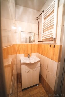 Dům a stavební pozemky na prodej v malebné vesničce Štarnov - 12