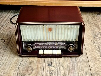 Staré rádio Philips B3X72U/69, 1957-58, Holandsko - 12