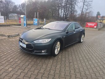 Tesla Model S85 Free Supercharger - 12