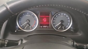 Auris 1.6 - 12