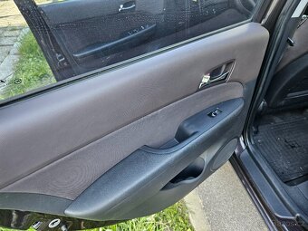 Hyundai i30 1.6i CW 130 km najeto - 12