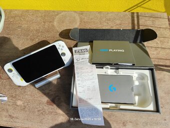 Logitech G Cloud handheld - 12